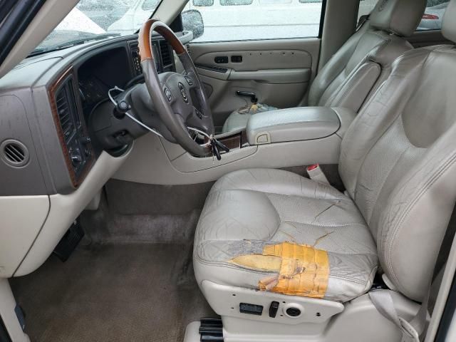 2004 Cadillac Escalade Luxury