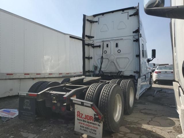 2018 Freightliner Cascadia 125