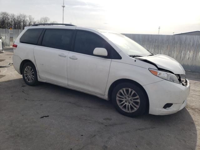 2012 Toyota Sienna XLE