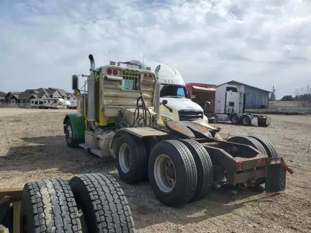 2000 Peterbilt Tractor 379 Semi Truck