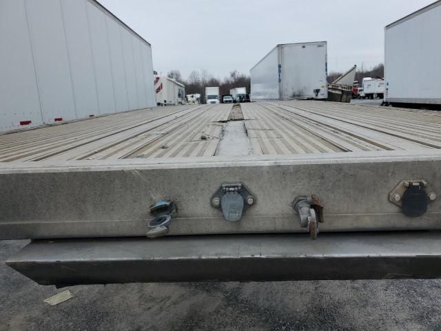 2005 Reitnouer Flatbed Trailer