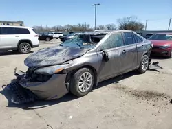 Carros salvage sin ofertas aún a la venta en subasta: 2017 Toyota Camry LE