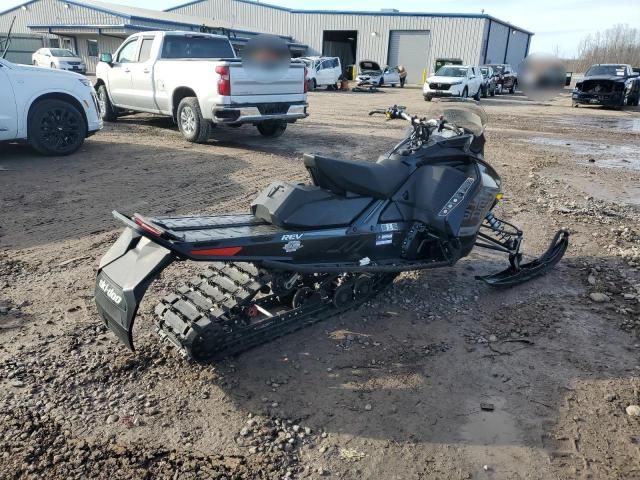 2017 Skidoo 2017 Skidoo Snowmobile