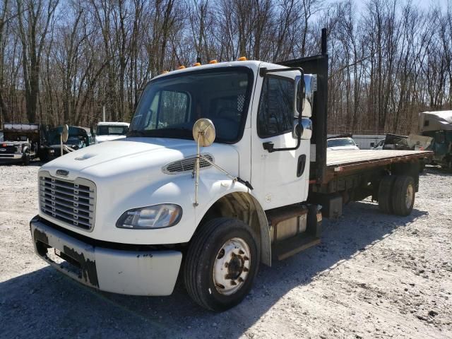 2016 Freightliner Business Class M2 106 Flatbed Truck