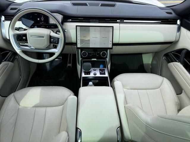 2023 Land Rover Range Rover SE