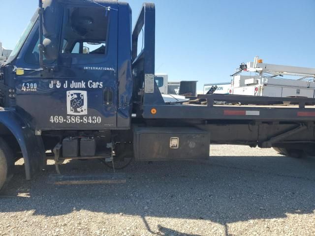 2004 International 4300 Rollback Truck