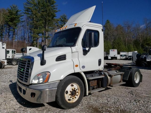 2015 Freightliner Cascadia 113