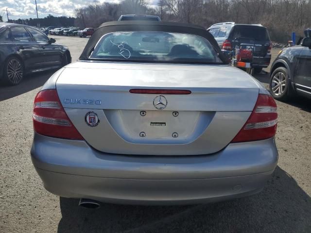 2005 Mercedes-Benz CLK 320