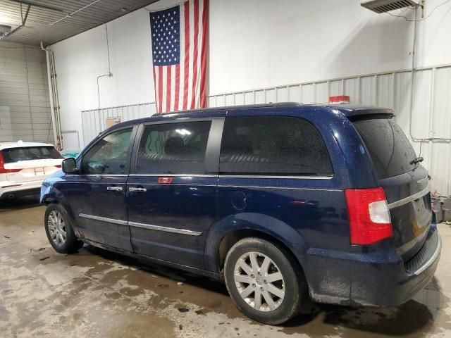 2012 Chrysler Town & Country Touring L