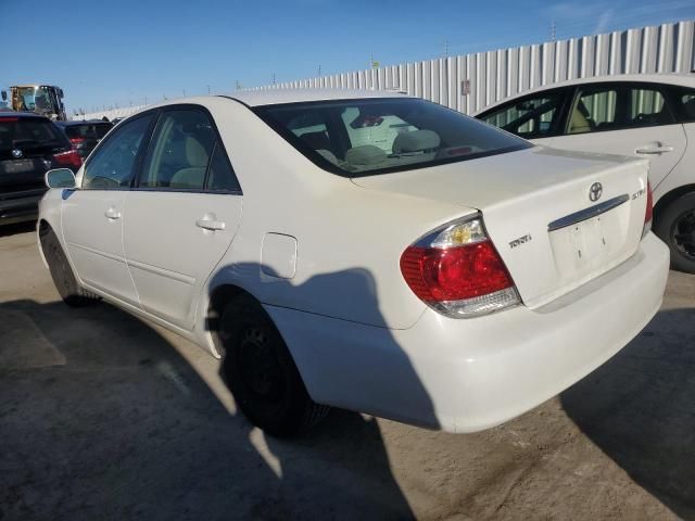 2005 Toyota Camry LE