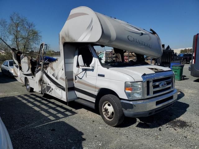 2013 Ford Econoline E450 Super Duty Cutaway Van