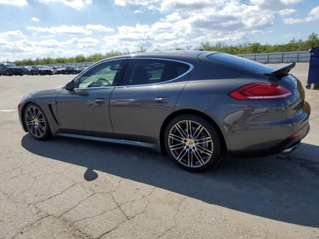 2015 Porsche Panamera S