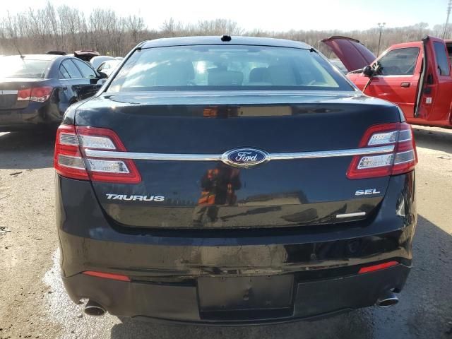 2015 Ford Taurus SEL