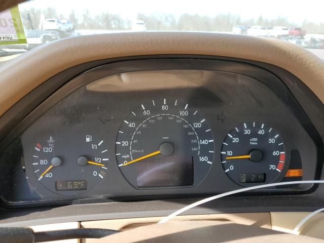 2000 Mercedes-Benz E 320