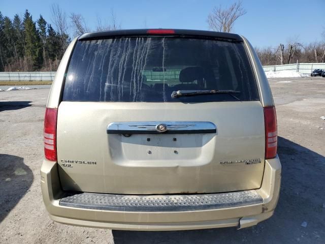 2010 Chrysler Town & Country Touring Plus