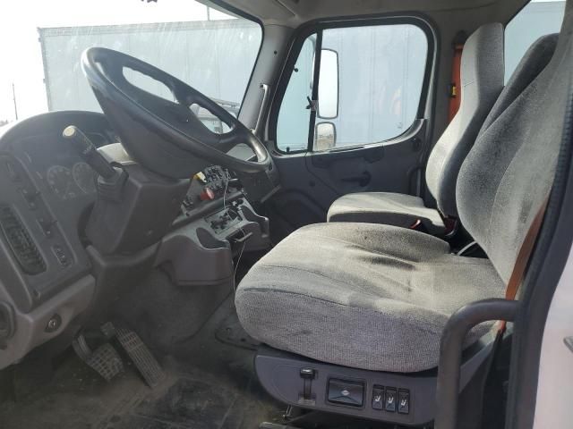 2015 Freightliner Business Class M2 112 Semi Truck