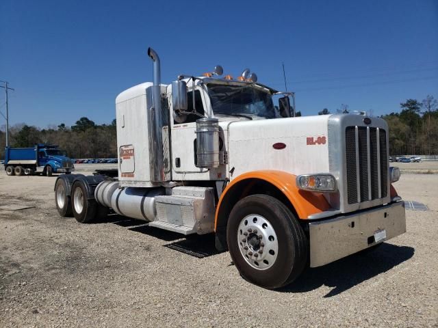 2015 Peterbilt 389 Semi Truck