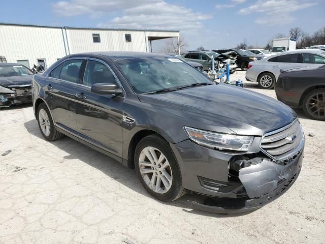 2018 Ford Taurus SEL