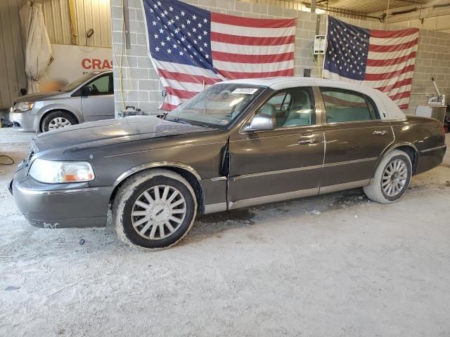 2004 Lincoln Town Car Ultimate