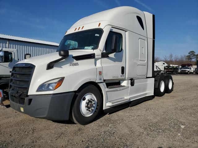 2020 Freightliner Cascadia Semi Truck