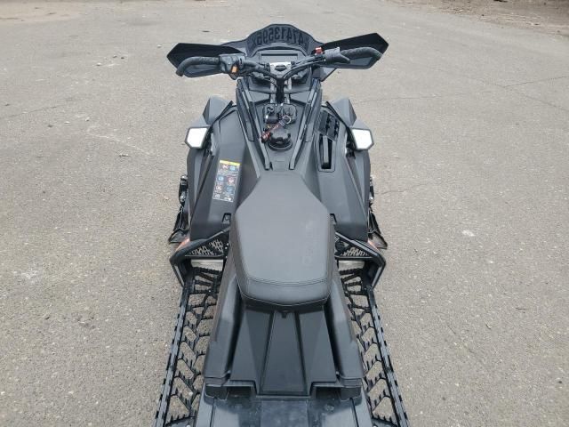 2023 Polaris XC800