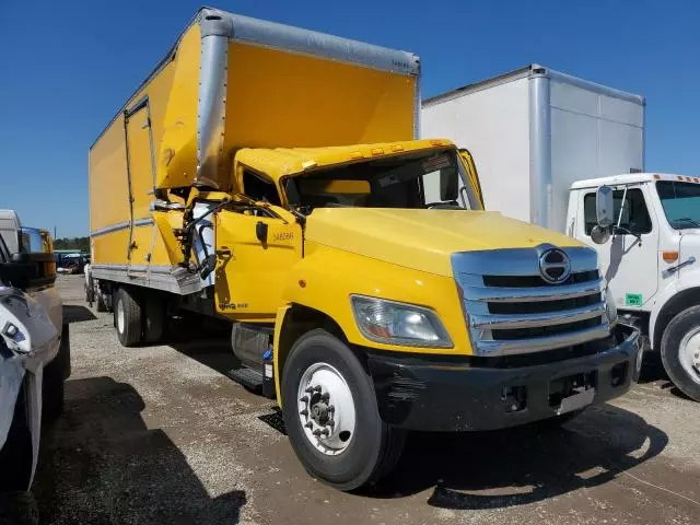 2020 Hino 268 BOX Truck