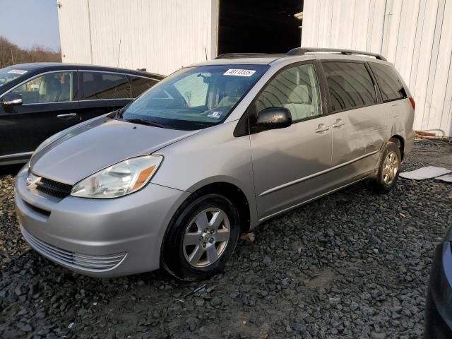 2004 Toyota Sienna CE