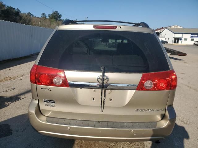 2010 Toyota Sienna XLE