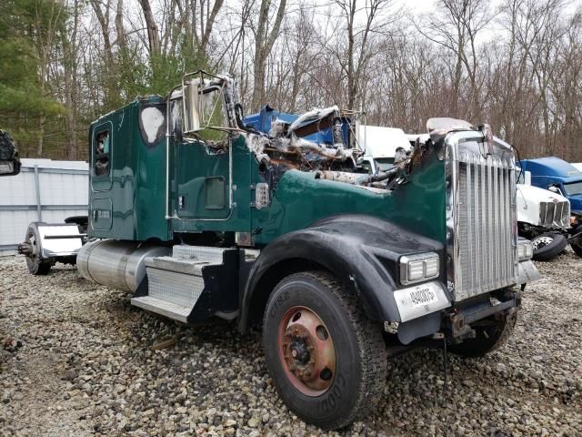 2018 Kenworth Construction W900