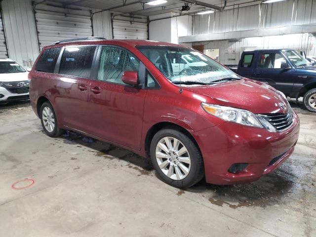 2013 Toyota Sienna LE