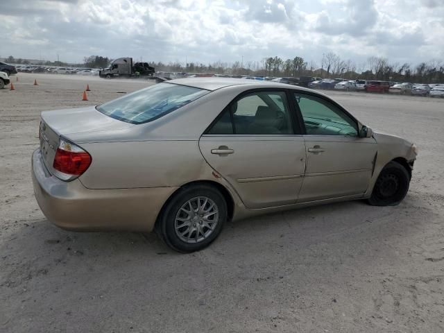 2005 Toyota Camry LE