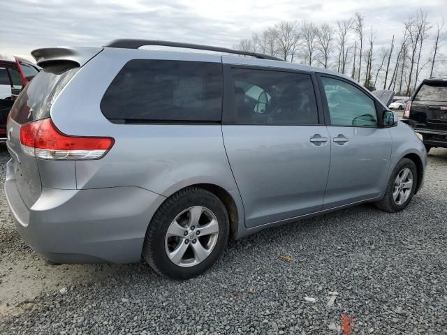 2013 Toyota Sienna LE