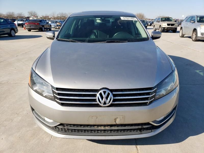 2013 Volkswagen Passat SEL