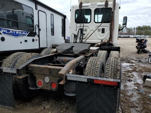 2012 Freightliner Cascadia 125