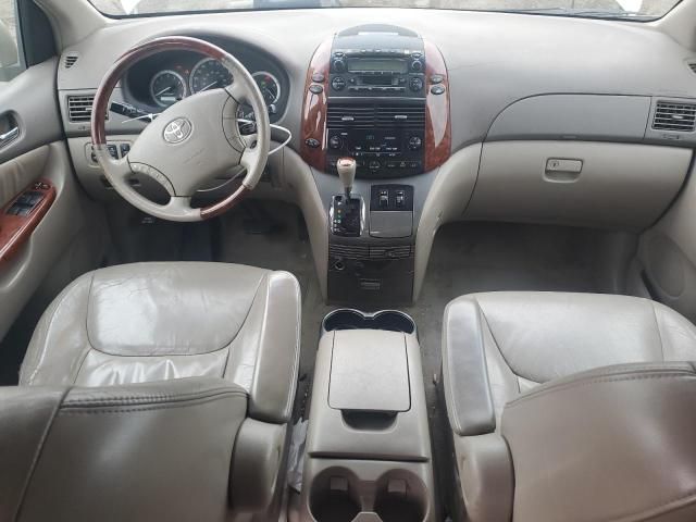 2004 Toyota Sienna XLE