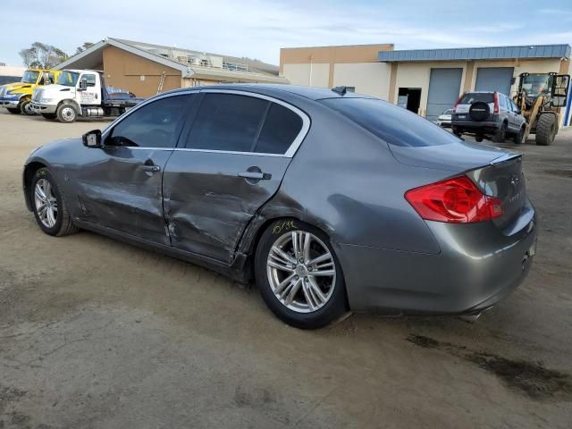 2015 Infiniti Q40