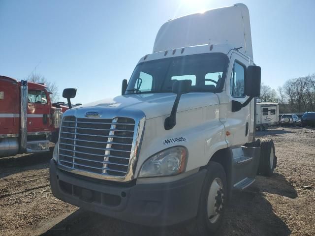 2016 Freightliner Cascadia Semi Truck