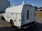 2010 Ford Econoline E350 Super Duty Cutaway Van