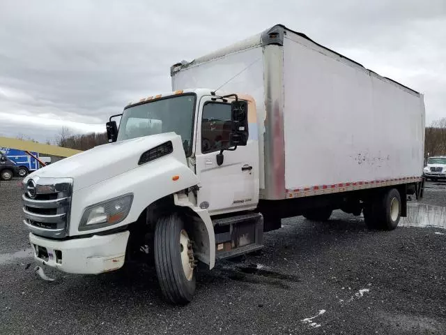 2016 Hino 268 BOX Truck