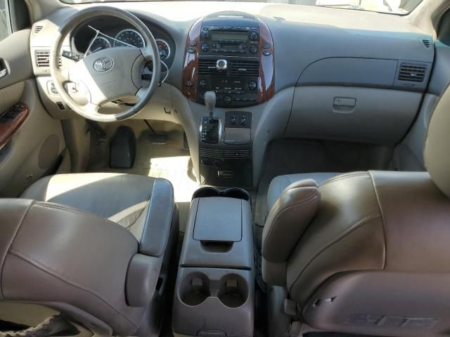 2004 Toyota Sienna XLE