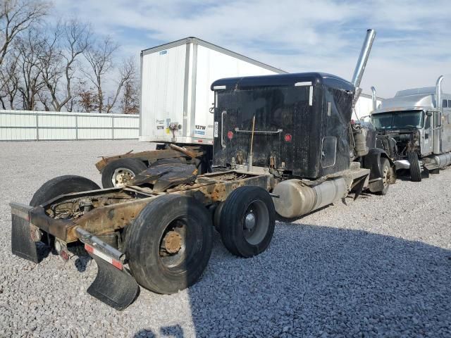 2015 Peterbilt 389 Semi Truck