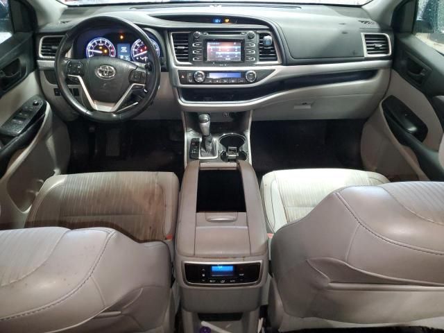 2015 Toyota Highlander LE