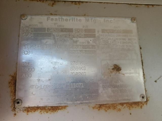 1998 Featherlite Mfg Inc 1998 Featherlite Horse Trailer