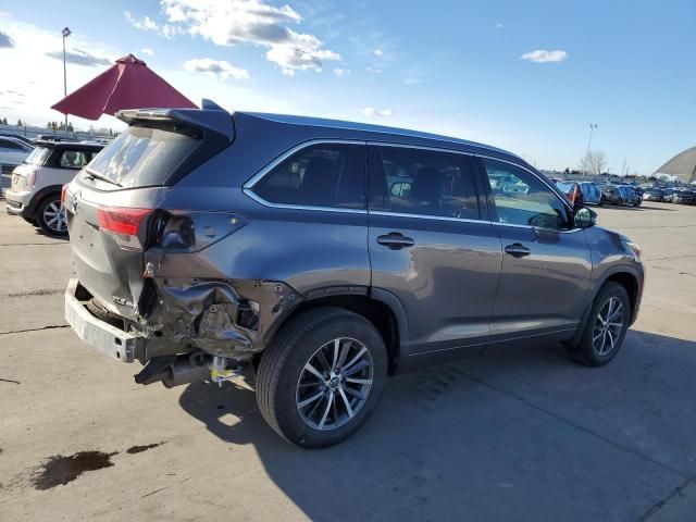 2017 Toyota Highlander SE