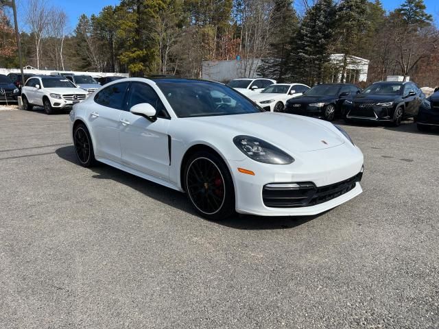 2018 Porsche Panamera 4