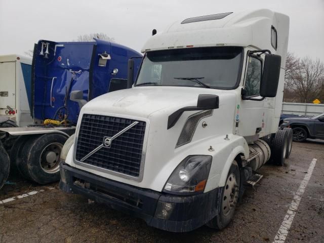 2009 Volvo VNL Semi Truck