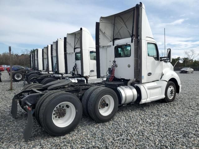 2014 Kenworth Construction T680