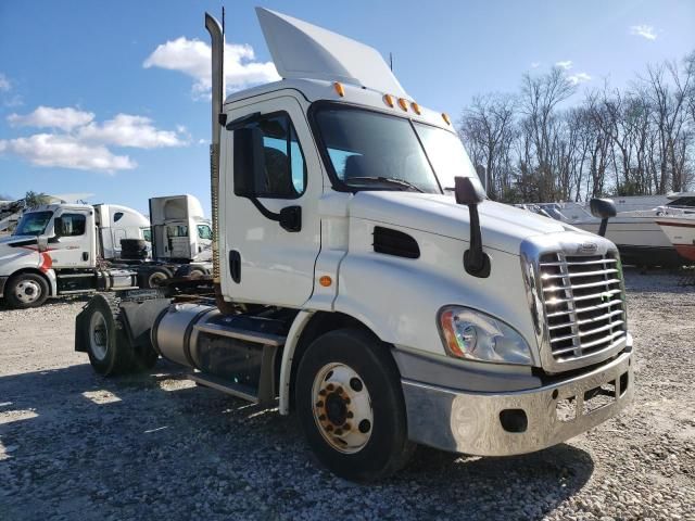 2015 Freightliner Cascadia 113