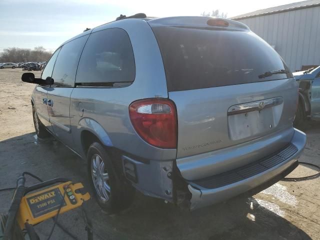 2005 Chrysler Town & Country Touring