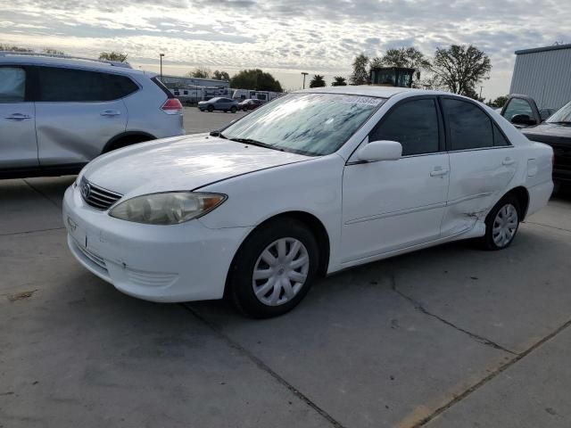 2005 Toyota Camry LE